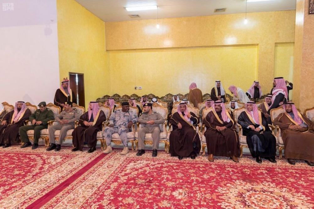 أمير الجوف يستقبل المواطنين والمسئولين