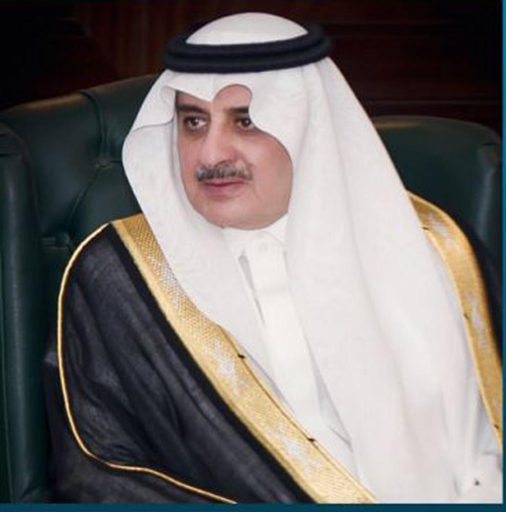 أمير تبوك يطمئن على صحة 'أبو دميك'                      