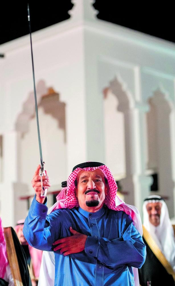 فنانون: تجديد البيعة عهد ووفاء مستمر
