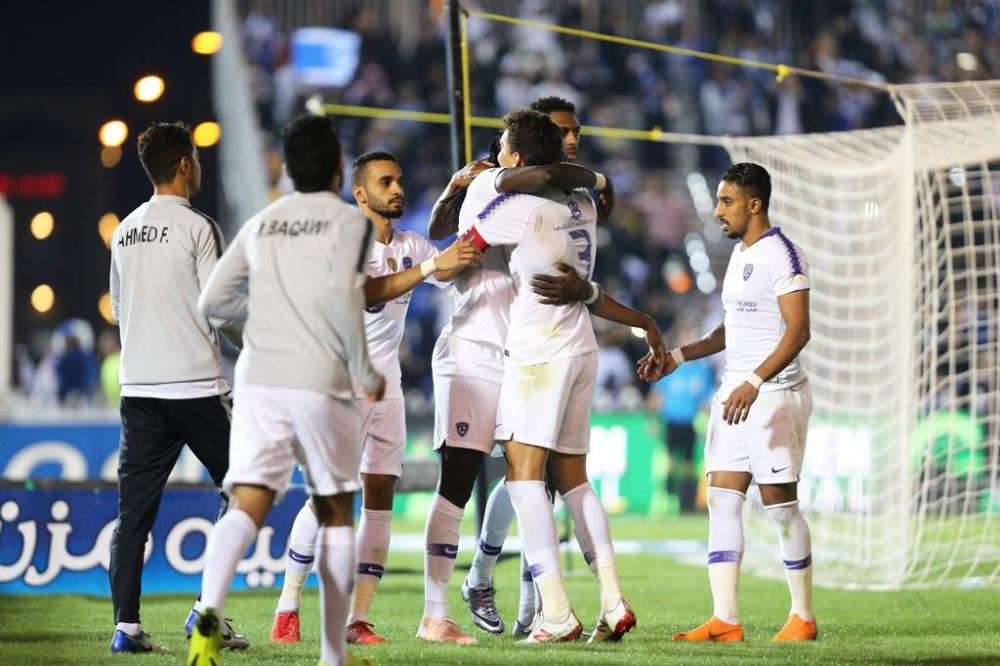 الهلال يتجاوز أُحد ويوسع الفارق مع النصر