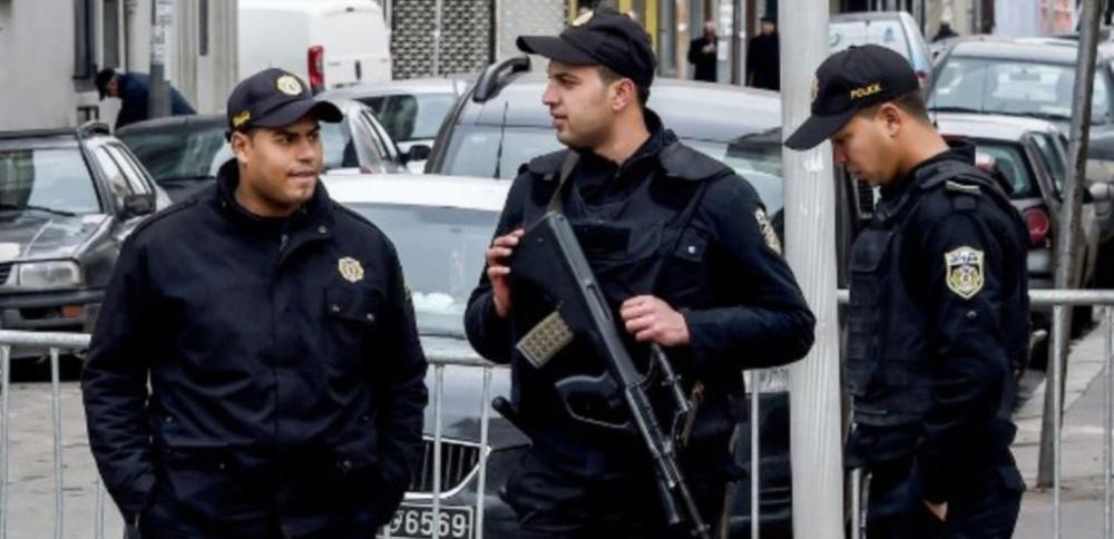 مقتل شخص في هجوم على بنك بتونس