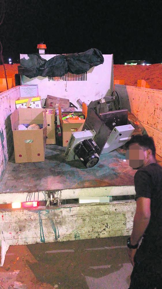 ضبط شقتين لتغليف اللحوم تديرهما عمالة