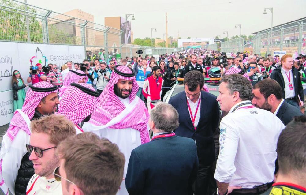 نجاح تنظيمي وجماهيري لأول سباق في المملكة
