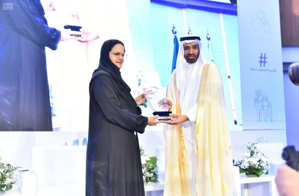 وزير العمل يرعى حفل افتتاح «منتدى الأسرة»