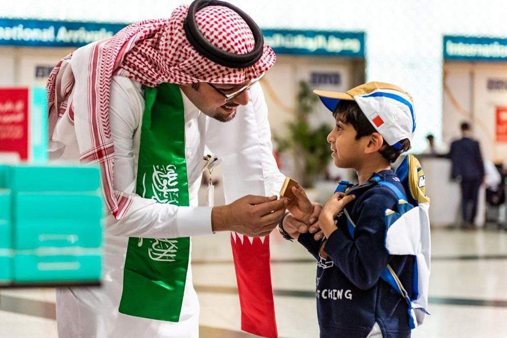 بالصور.. مطارات المملكة تحتفل باليوم الوطني للبحرين