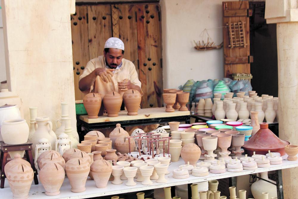 الملك يرعى اليوم «الجنادرية 33» وسباق الهجن