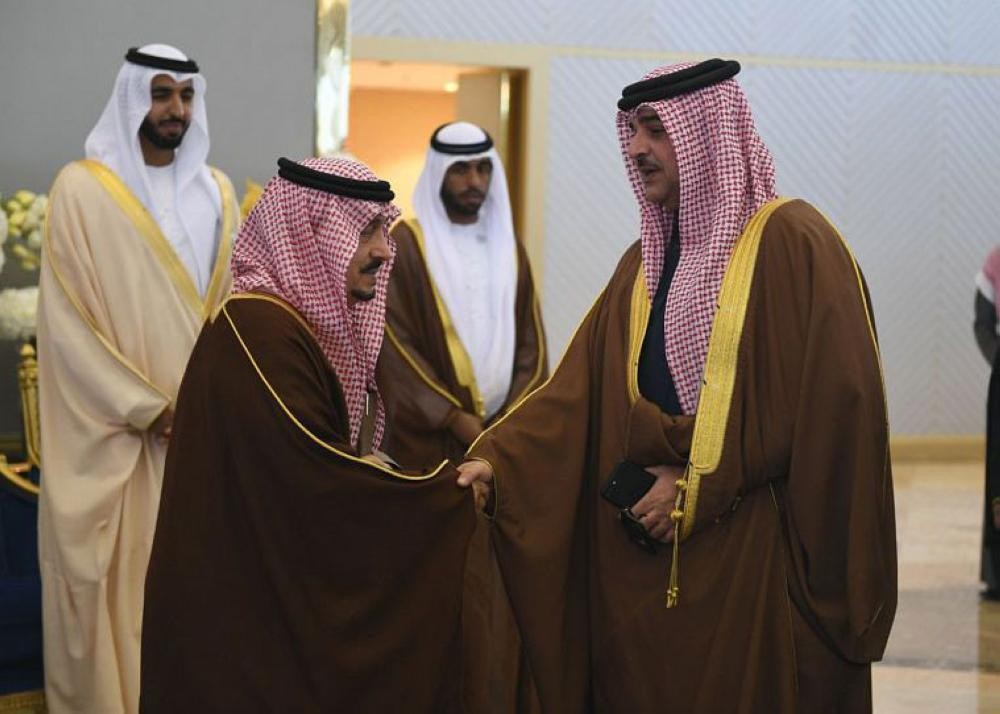 الشيخ عبدالله بن حمد آل خليفة يصل الرياض 