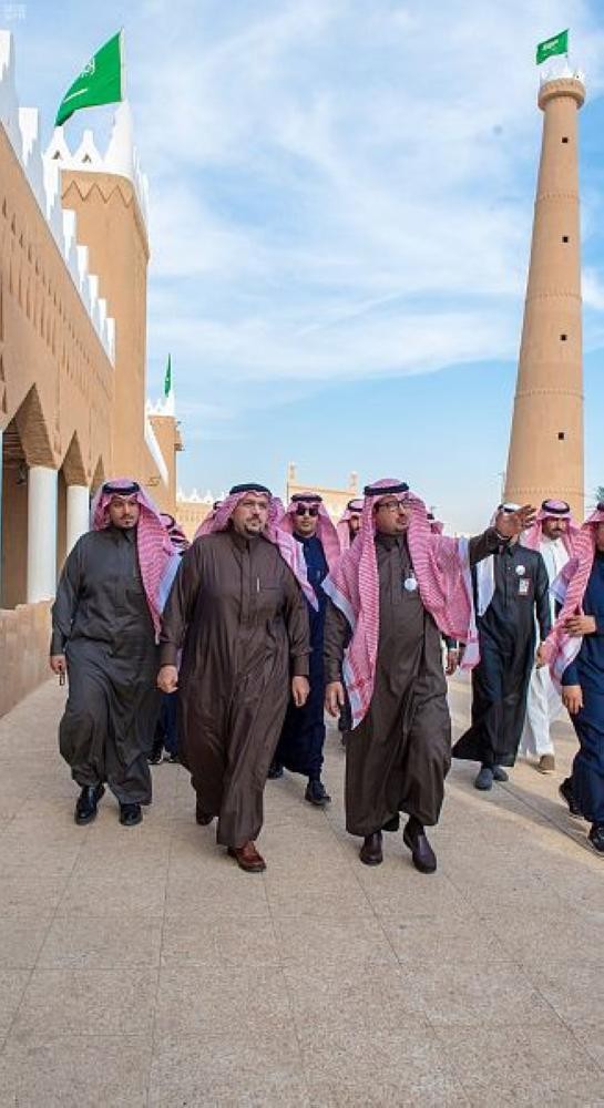 أمير القصيم من «الجنادرية»: واجهة حضارية مشرفة