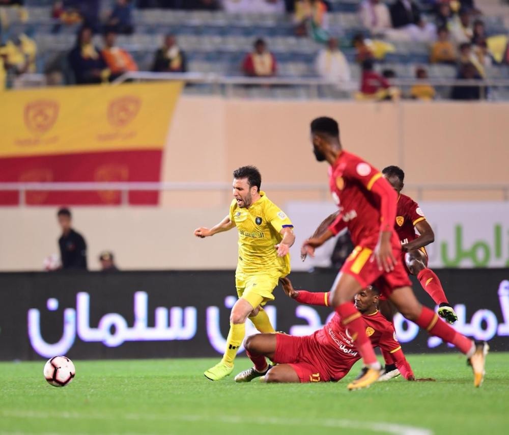 القادسية يهزم التعاون بثلاثية