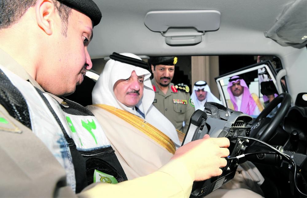 أمير الشرقية يدعو قائدي المركبات للالتزام بالأنظمة المرورية