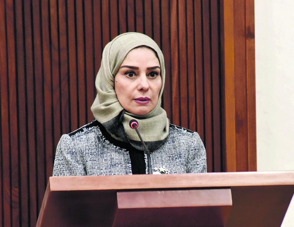 رئيس البرلمان البحريني تعزي المملكة
