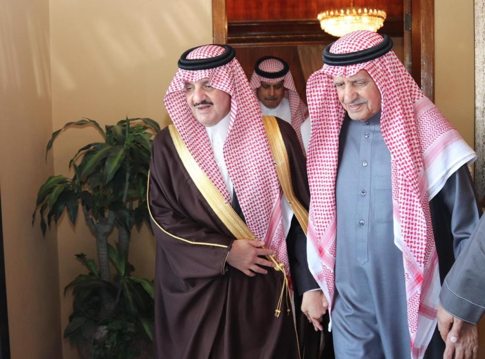 أمير الشرقية يعزي الراجحي في وفاة ابنه تركي