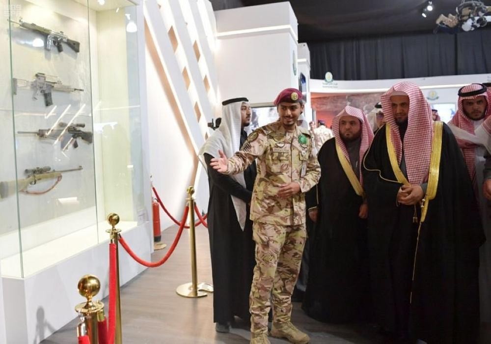 النائب العام يزور أجنحة وزارة الداخلية بالجنادرية