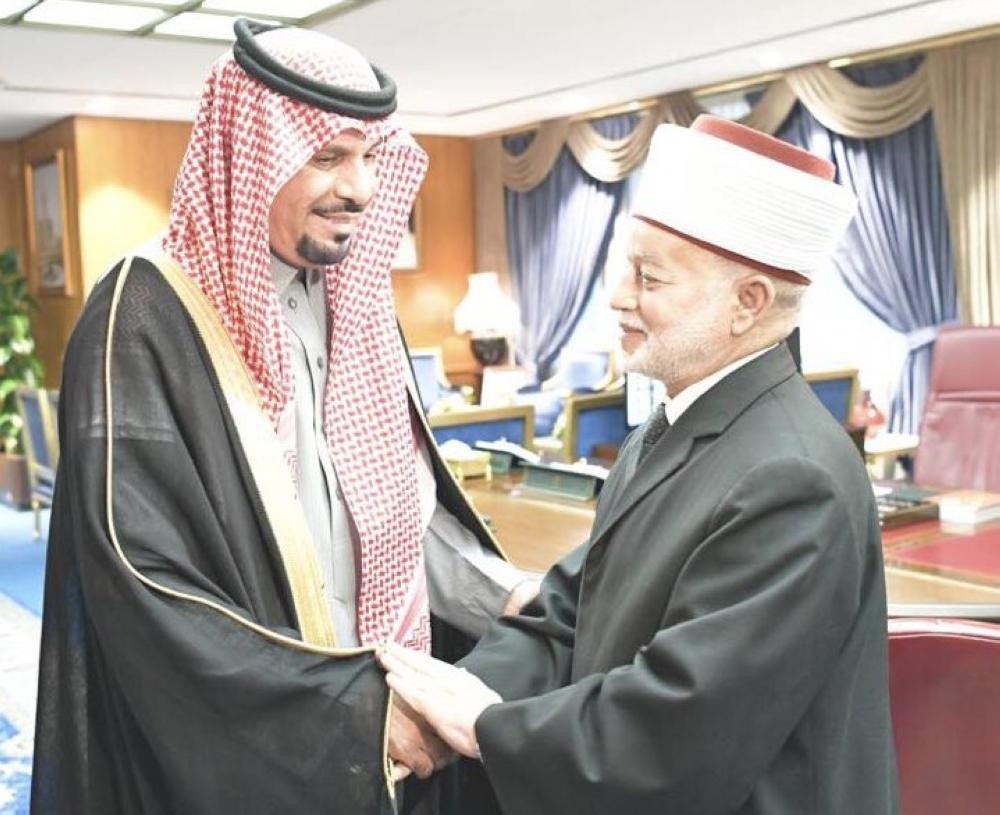 مفتي القدس يشيد بدور المملكة في خدمة الإسلام