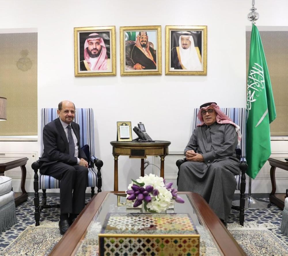 وكيل «الخارجية» يلتقي السفير اليمني