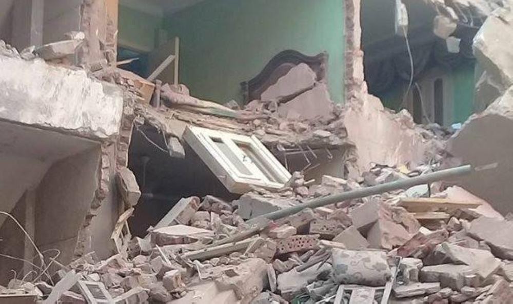 مصرع سيدة وابنتها في انهيار بناية بالإسكندرية