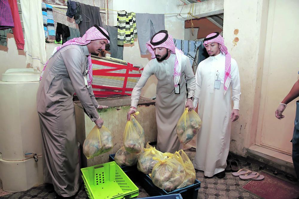 مصادرة نصف طن دواجن في مسكن عمالة بالمبرز
