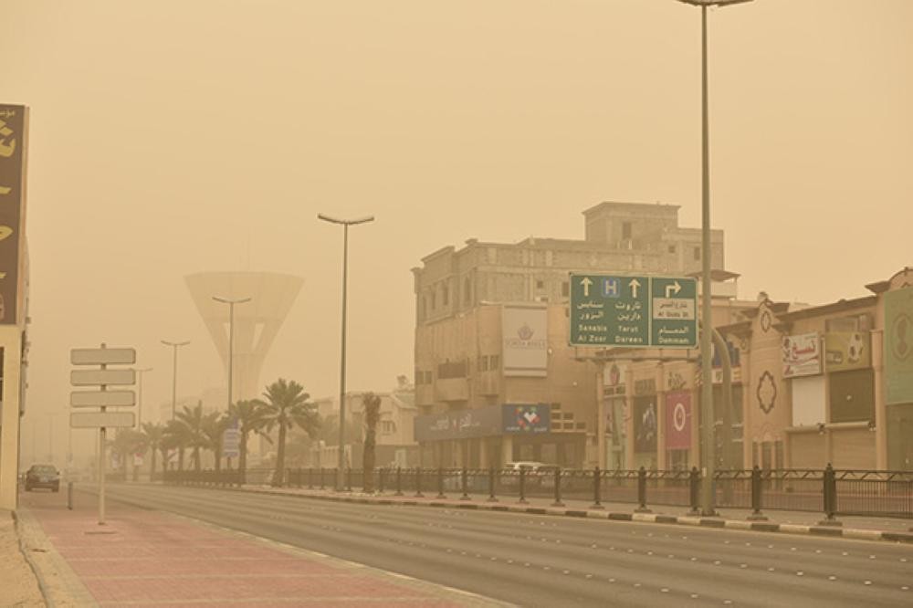 رياح مثيرة للغبار على الرياض والشرقية