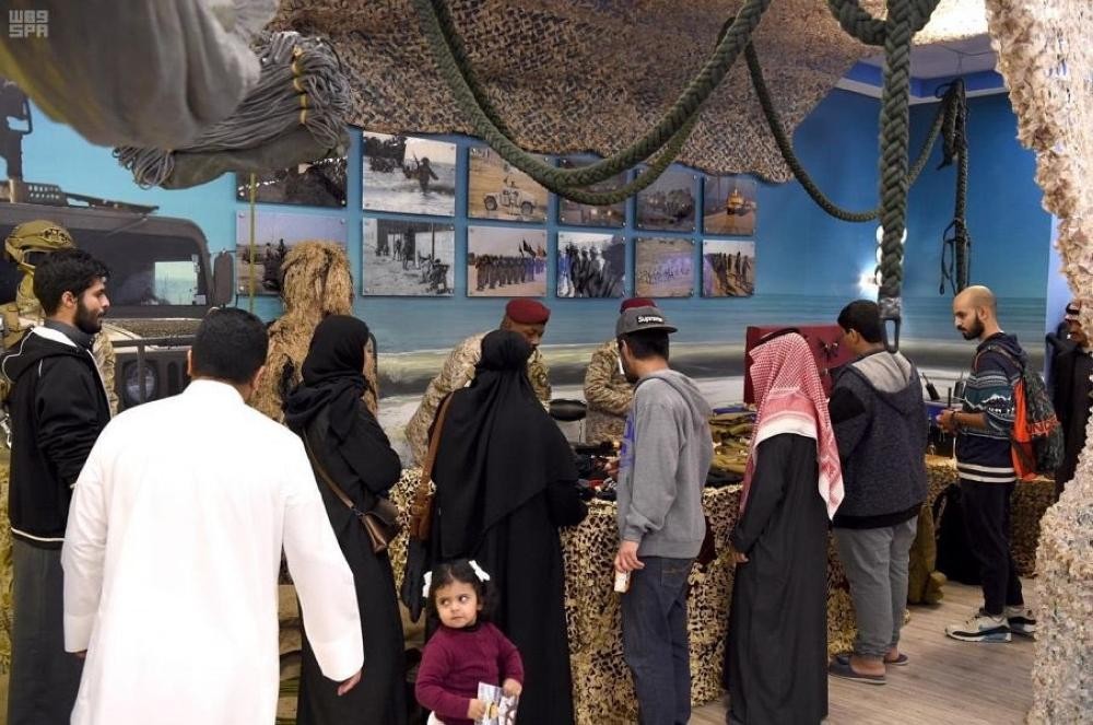 بالصور.. عروض «البحرية» تخطف أنظار زوار الجنادرية
