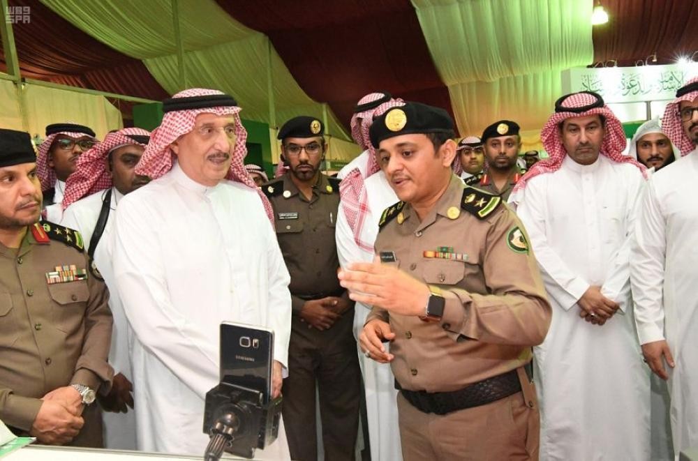 بالصور.. أمير جازان يدشن «الخيمة الدعوية»