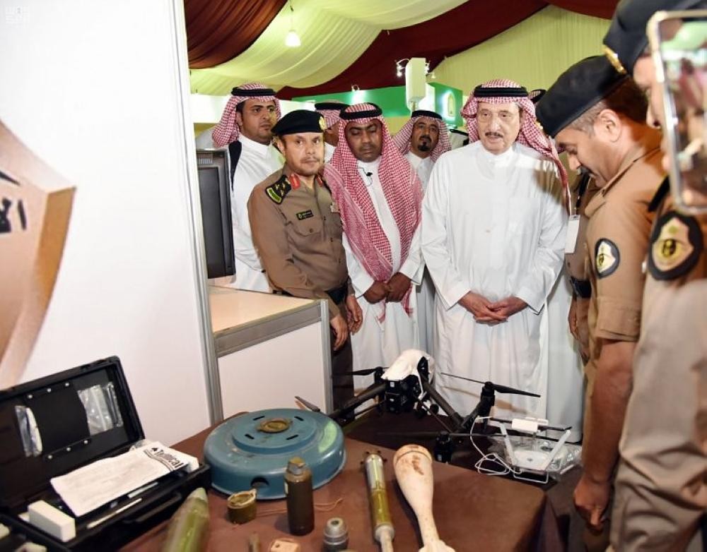 بالصور.. أمير جازان يدشن «الخيمة الدعوية»