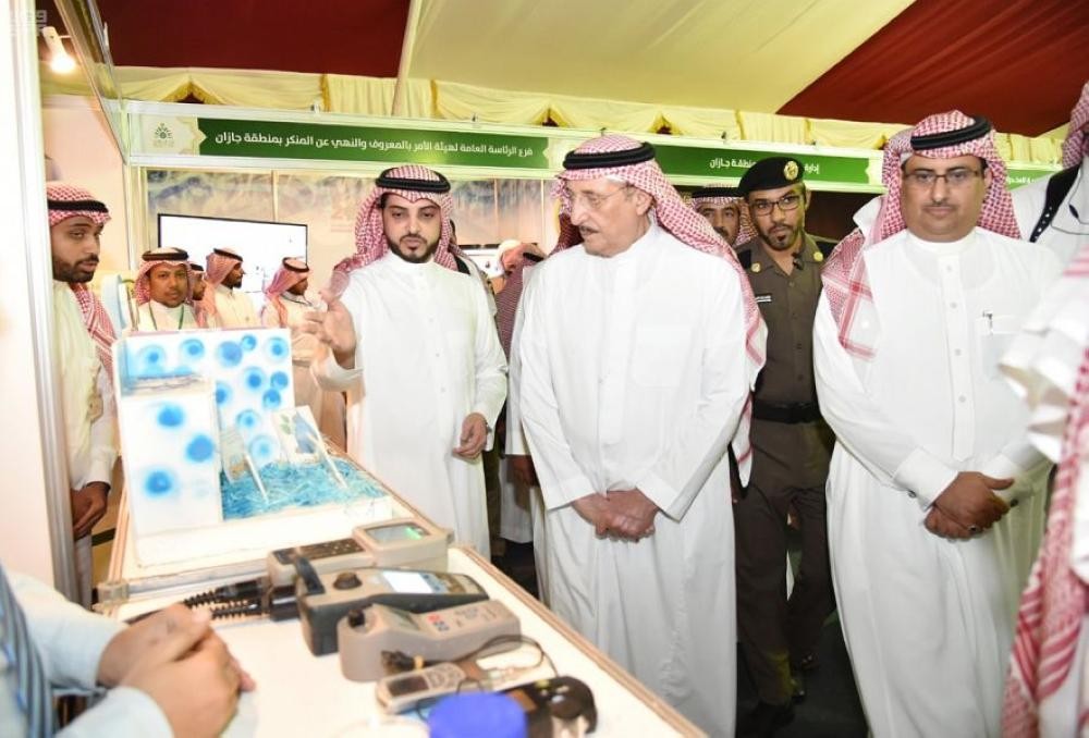 بالصور.. أمير جازان يدشن «الخيمة الدعوية»