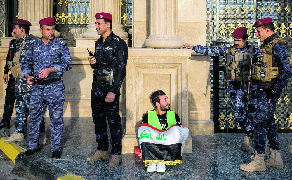 برلماني عراقي: دمى طهران باتوا مفضوحين