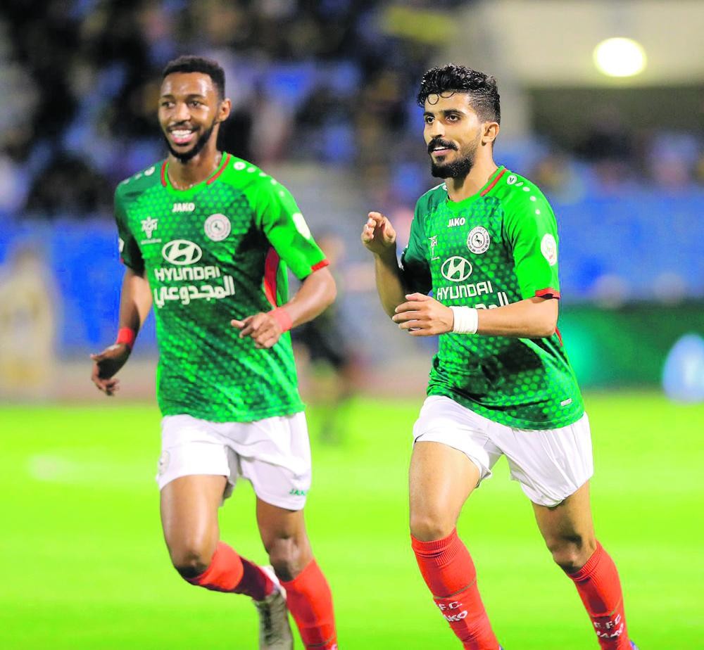 الاتفاق بوجه جديد يؤزم العميد