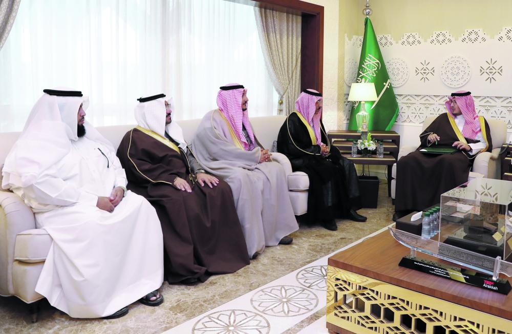 نائب أمير الشرقية يستعرض فعاليات «سفاري بقيق»