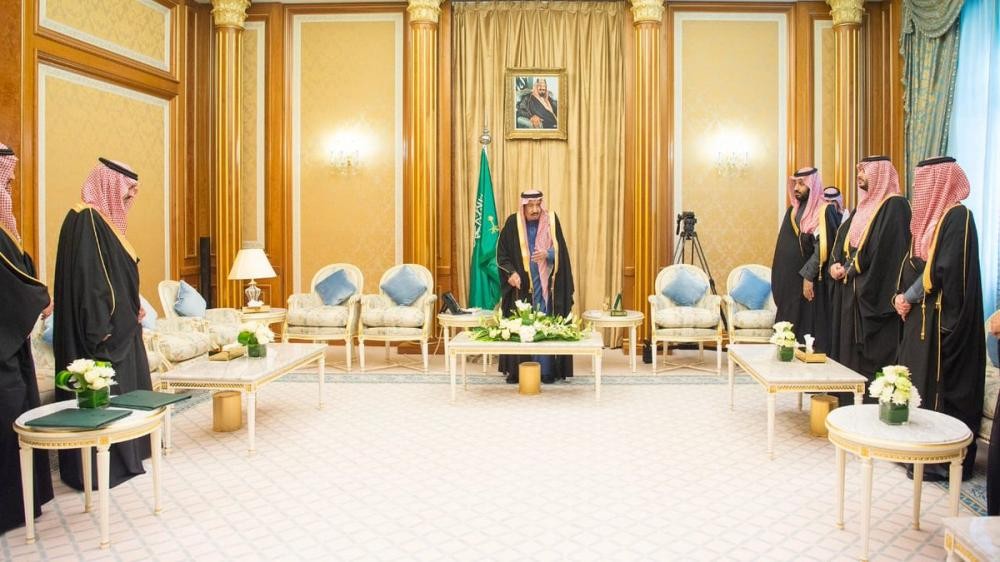 أمام الملك.. الأمراء والوزراء يؤدون القسم 