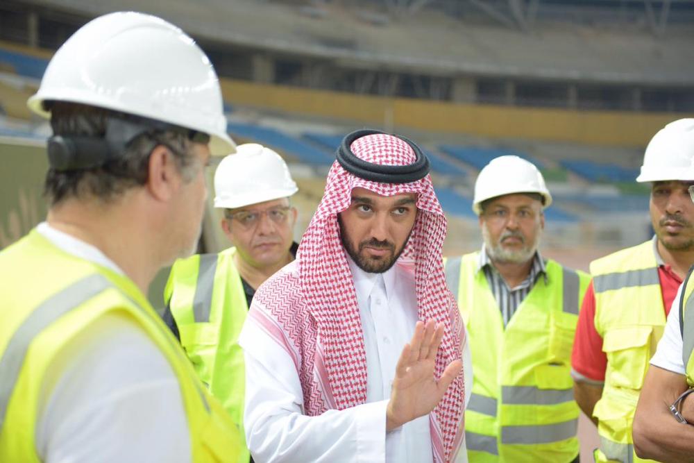 رئيس «الرياضة» يطلع على تطورات ملعب جدة