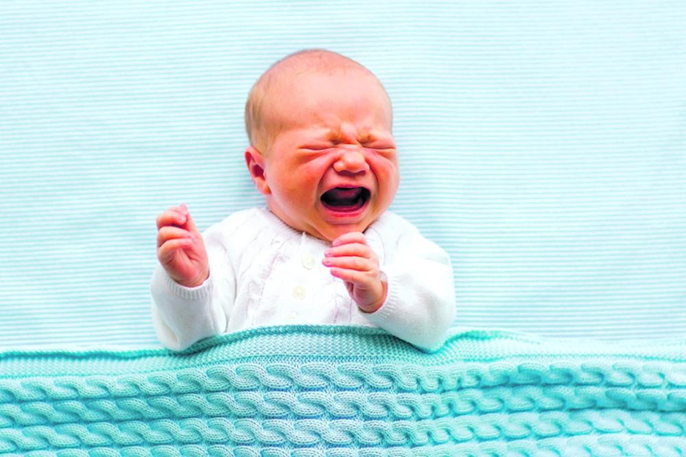 رضيع حي بعد 35 ساعة تحت الأنقاض