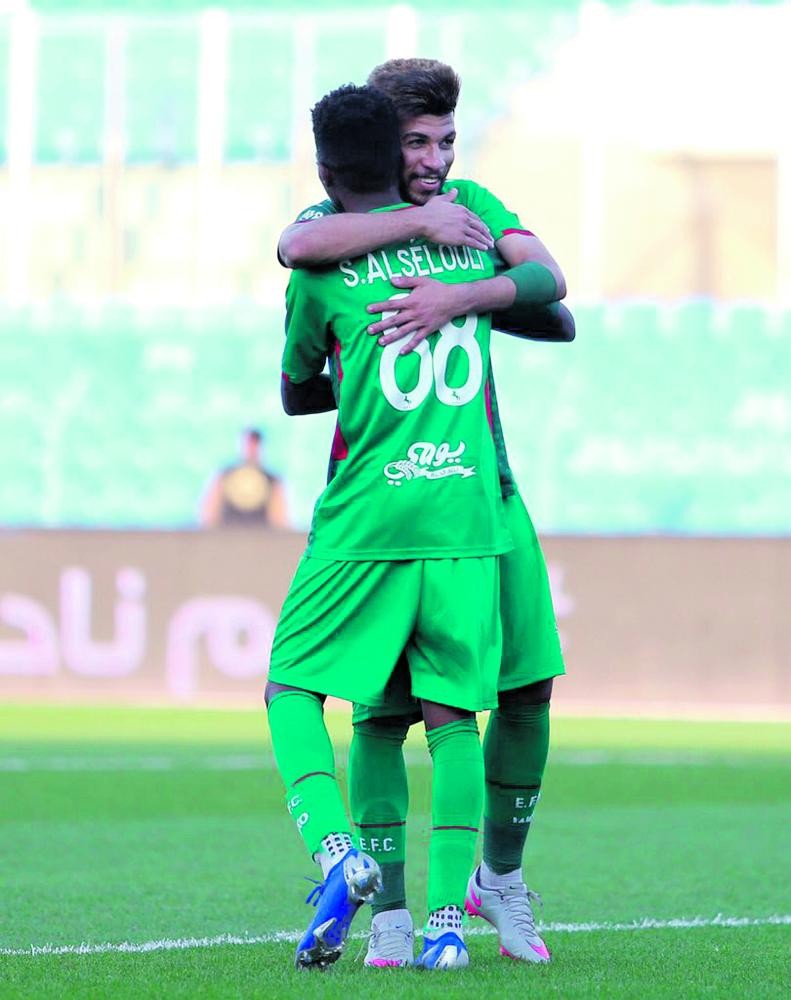الاتفاق والهلال يعبران الدرعية والدرع