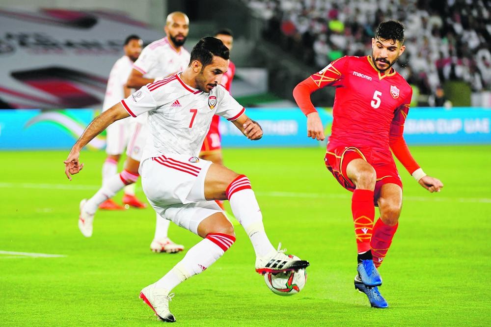خليل ينقذ «الأبيض» من كمين «الأحمر»