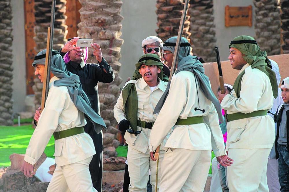 «العسة» تعود بزوار بيت الخير إلى الزمن الجميل
