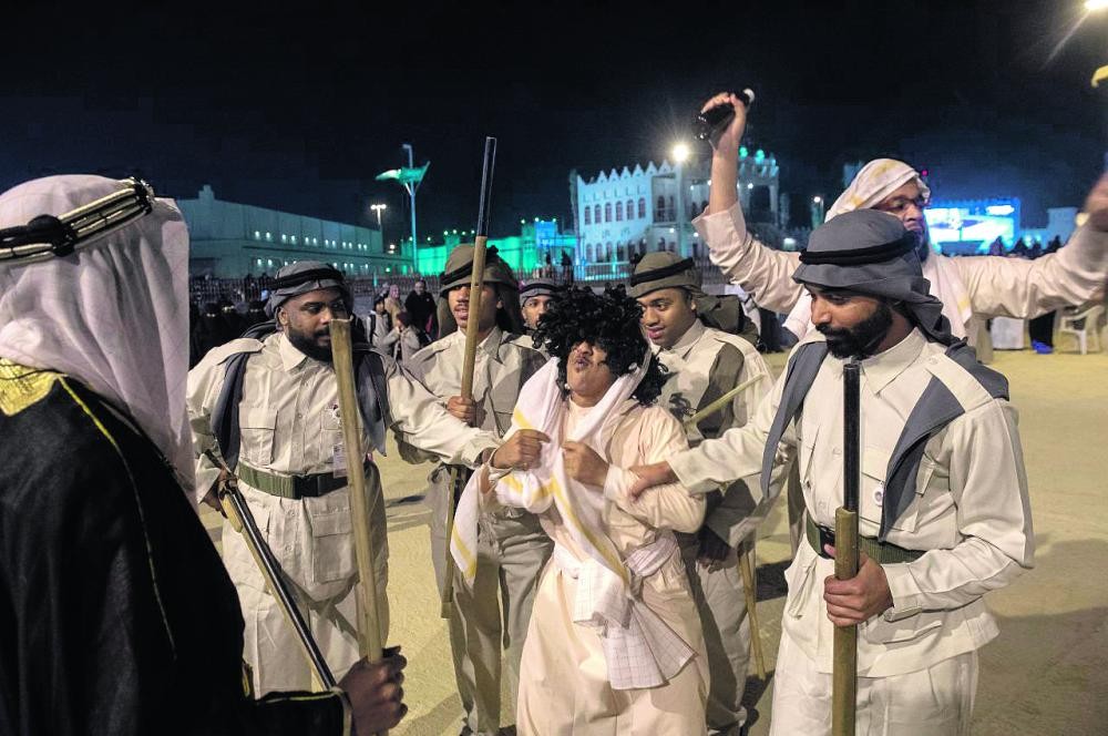 «العسة» تعود بزوار بيت الخير إلى الزمن الجميل