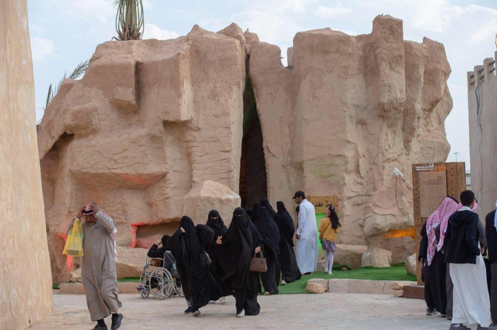 جبل قارة يخطف الأنظار في الجنادرية