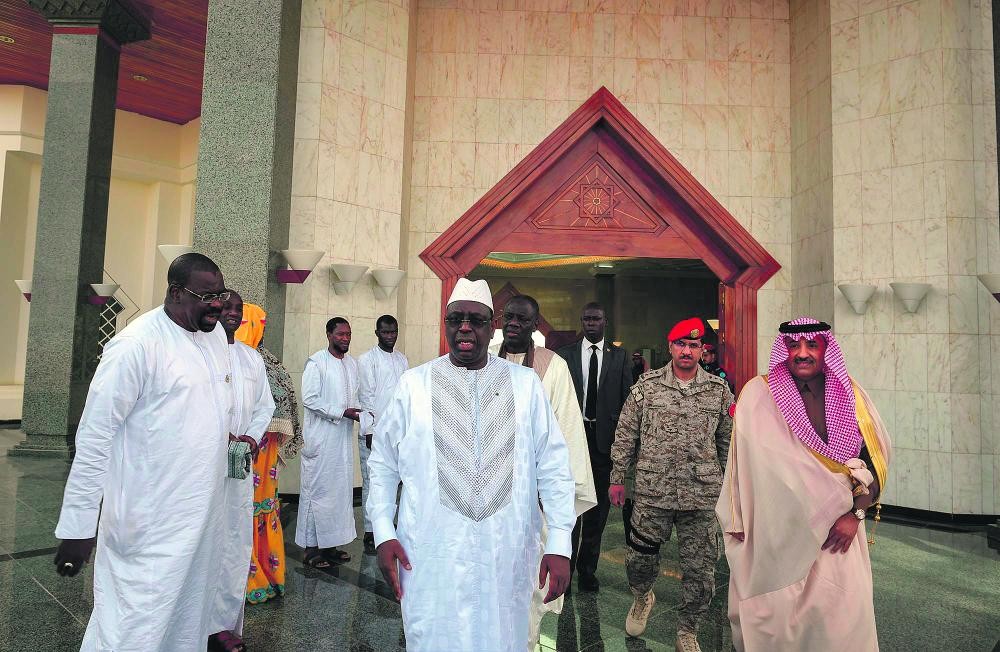 الرئيس السنغالي يغادر المدينة المنورة