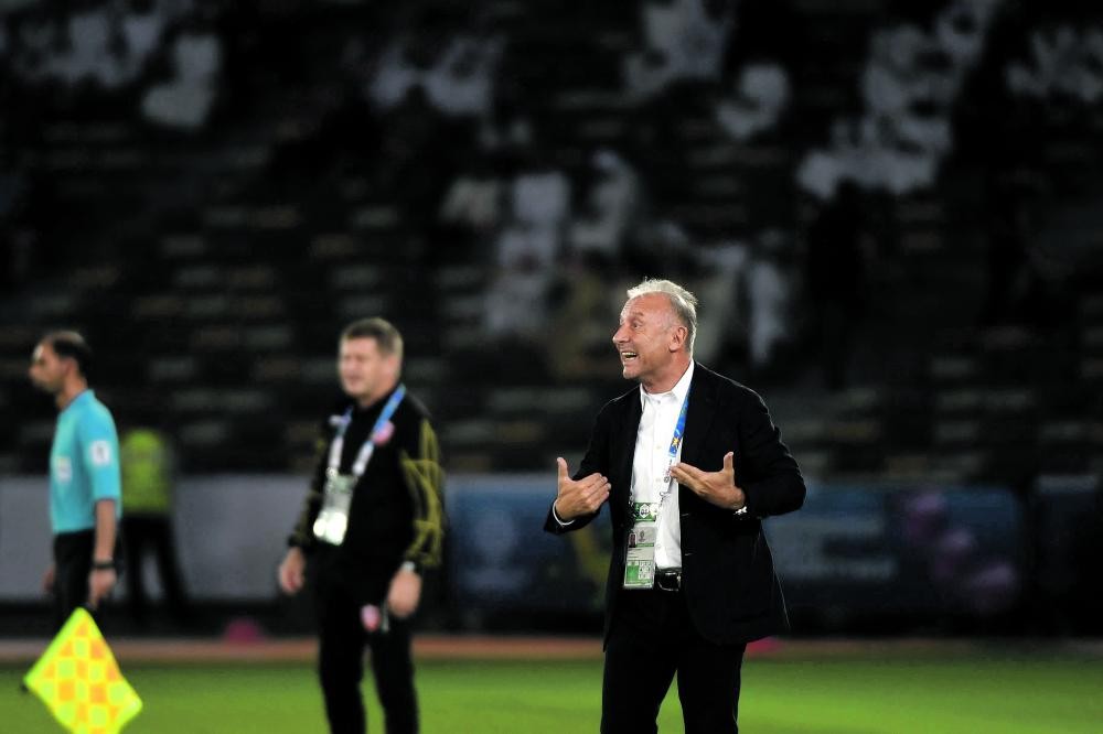 الاتحاد الإماراتي ينفي شائعة وصيف العالم
