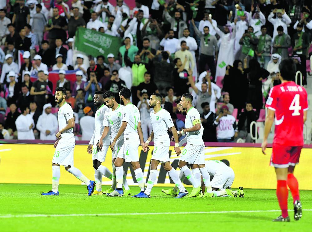 الصقور تحلق