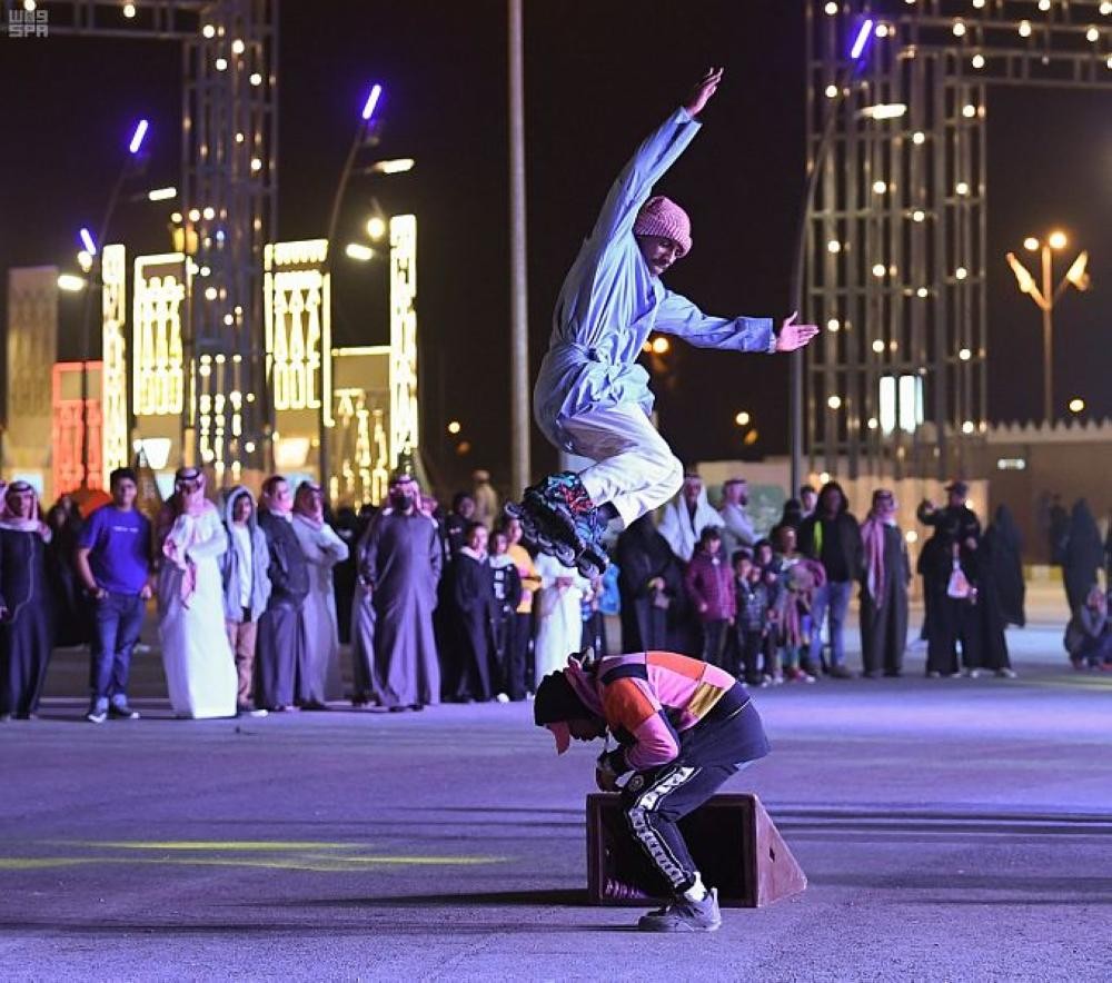 جادة الجنادرية تضفي طابعاً عصرياً لزوارها