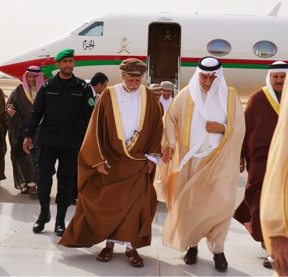 وزير الشوؤن الخارجية العُماني يصل الرياض