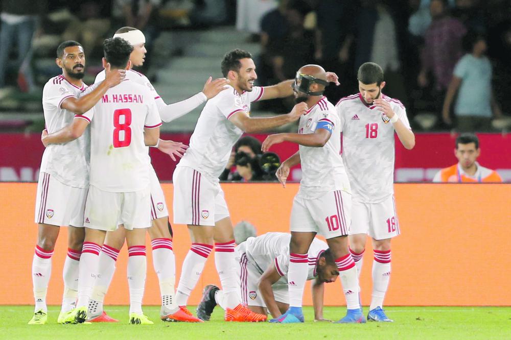 «الأبيض» يحبط مغامرات الهنود