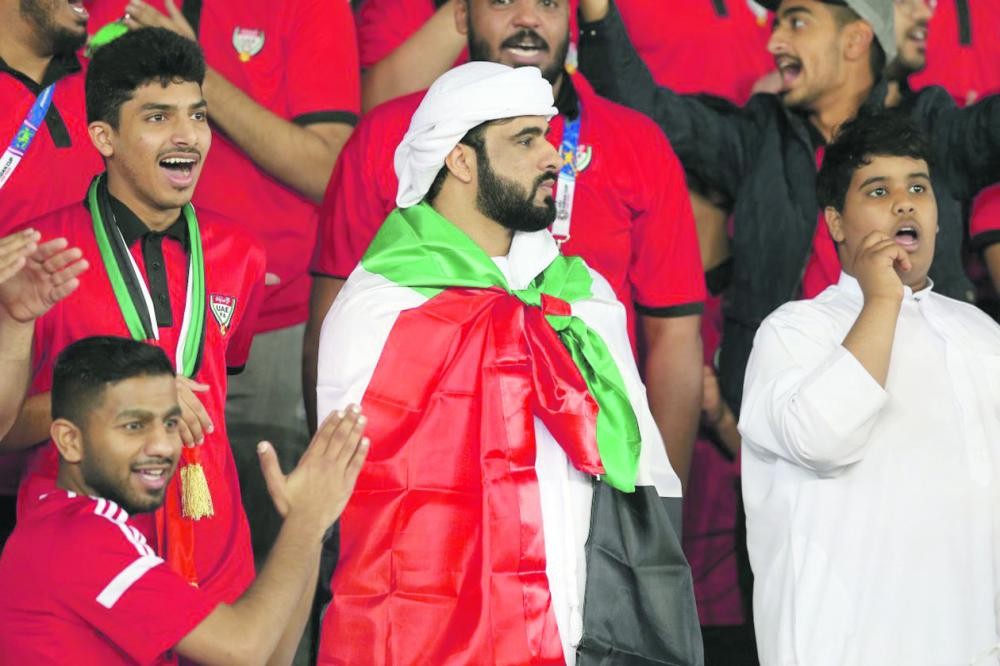 «الأبيض» يحبط مغامرات الهنود