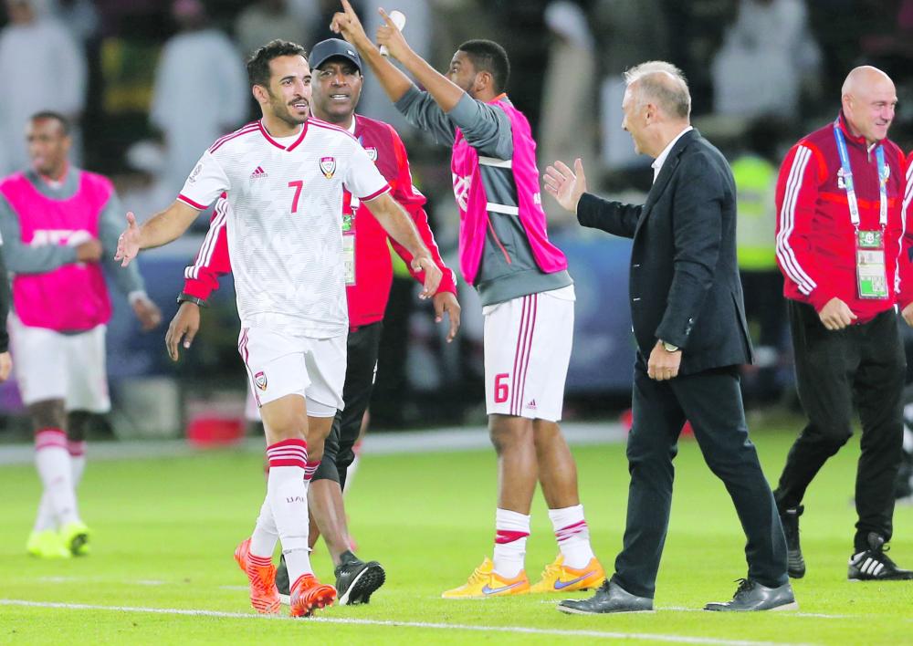 «الأبيض» يحبط مغامرات الهنود