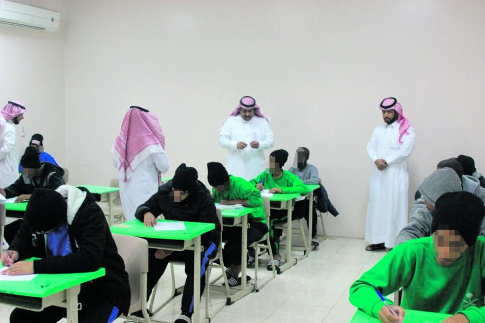 المراهقة.. إهمال فانحراف فضياع