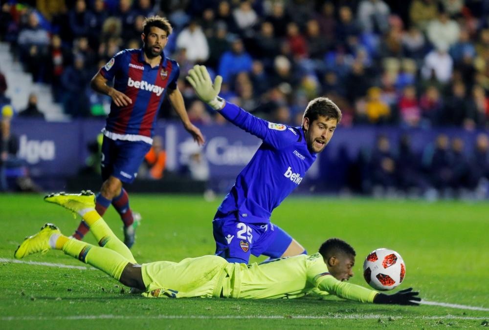 «برشلونة» يسقط أمام «ليفانتي»