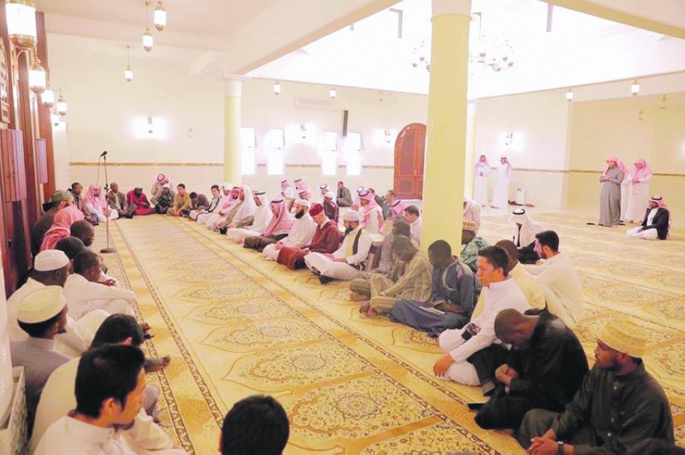 حلقات «تحفيظ» لطلاب المنح بجامعة الطائف
