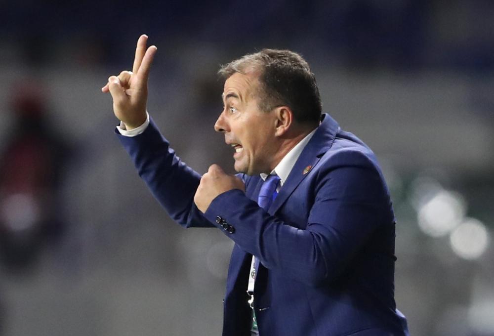 مدرب لبنان يرشح «الأخضر» للفوز بكأس آسيا
