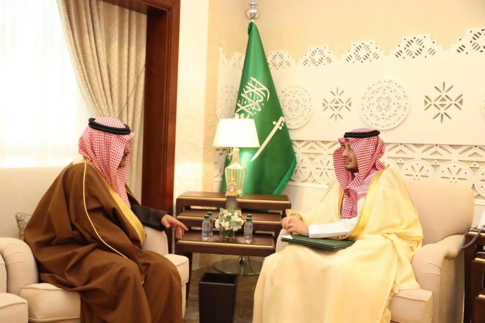الأمير أحمد بن فهد يستقبل محافظ حفر الباطن الجديد